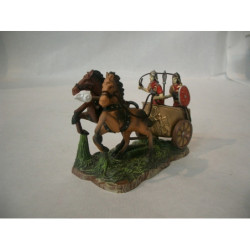 CUADRIGA ROMANA CON CABALLOS PLASTICO 8CM ^