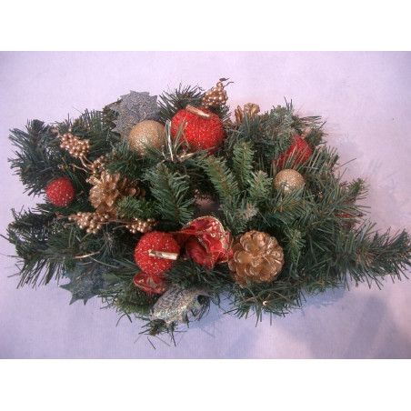 CENTRO VINILO ROMBO PIÑAS LAZO ROJO 45CM 25915 ^