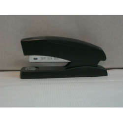 GRAPADORA PETRUS GOLF 435 PLASTICO NEGRA ESSELTE