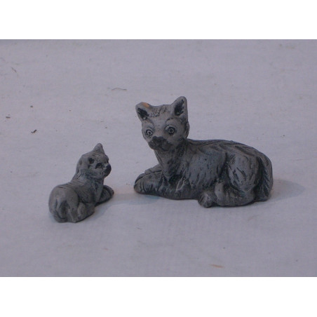 GATA CON CRIAS BARRO 3CM 008100 ^