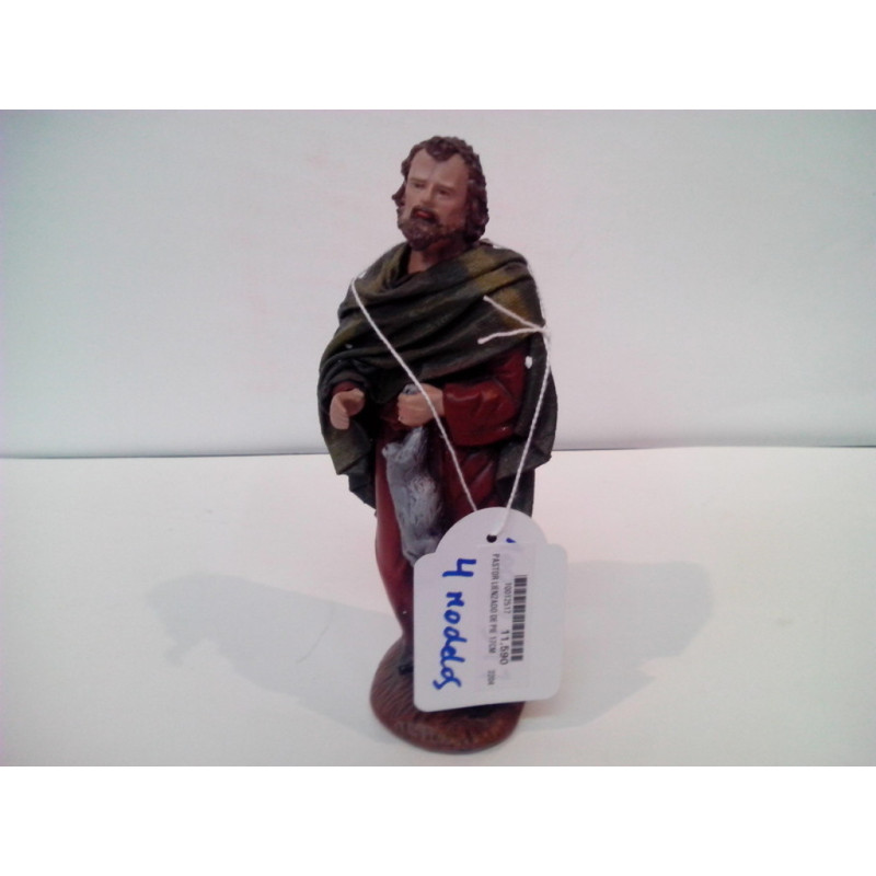 PASTOR LIENZADO DE PIE 17CM         2204 ^