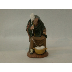 HILANDERA LIENZADA SENTADA 14CM     2207 ^