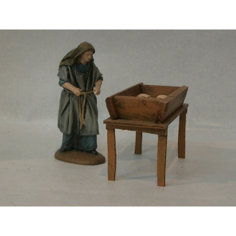 GRUPO LIENZADO MUJER AMASANDO 21CM  708 ^