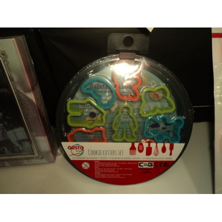 JUEGO COCINA COOKIE CUTTER SET GUSTO KIDZ 10 CORTADORES + RECETA 930301