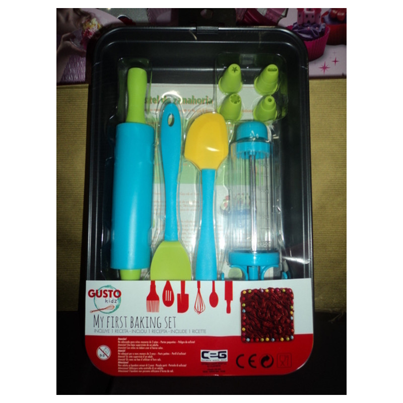 JUEGO COCINA FIRST BAKING SET GUSTO KIDZ 6 PIEZAS + RECETA 930303