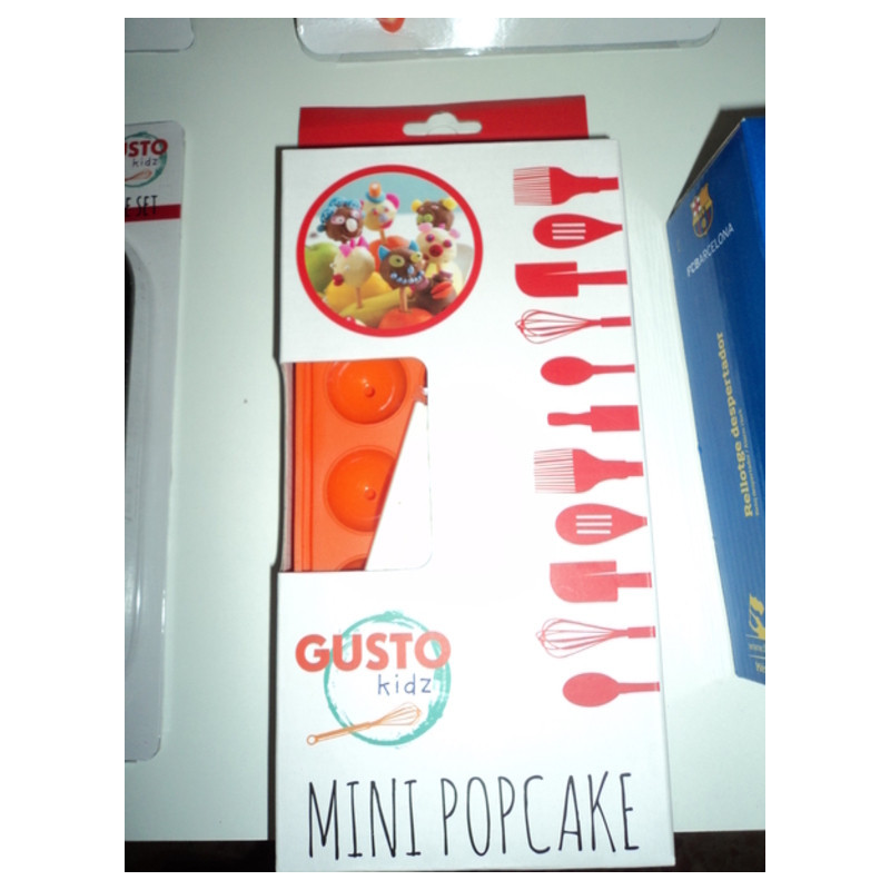 JUEGO COCINA MINI POPCAKE GUSTO KIDZ MOLDE + 15 BASTONCILLOS 930404 ^