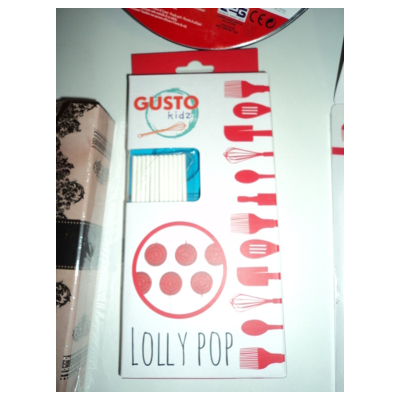JUEGO COCINA LOLLYPOP GUSTO KIDZ MOLDE + 12 BASTONCILLOS 930406 ^