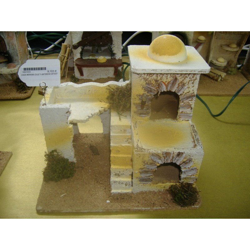 CASA MORUNA C/LUZ Y ANTORCHA 001023 ^