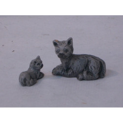 GATA CON CRIAS BARRO 3CM 008100 ^