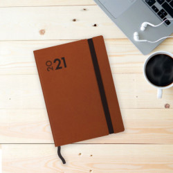 AGENDA ANUAL FINOCAM21 MARA Y4 SV 2021 MARRON+ 621104021 17*12