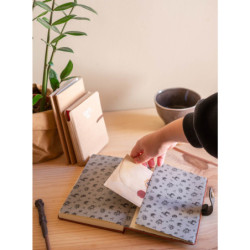 CUADERNO A-5 CON BOLIGRAFO-VARITA Y BROCHE HARRY POTTER HOWARTS ERIK CBA5001