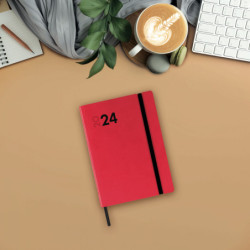 AGENDA ANUAL FINOCAM24 MARA Y4 1DP 2024 ROJO+ Y4 120*170 621083024