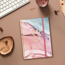 AGENDA ANUAL DESIGN COL.E10 SVH 2023 GOLDY+ E10 - 155*212 742232623 FINOCAM23