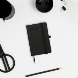 AGENDA ANUAL TEXTURA M2 SVH 2023 NEGRO+ M2 - 82*127 881726023 FINOCAM23