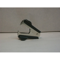 EXTRAE GRAPAS 111 PETRUS ESSELTE