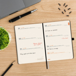 AGENDA TEXTURA M4 SVH 2026 NEGRO+ FINOCAM26 881746026 124 X 16 X 174 MM